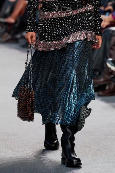 Look 92